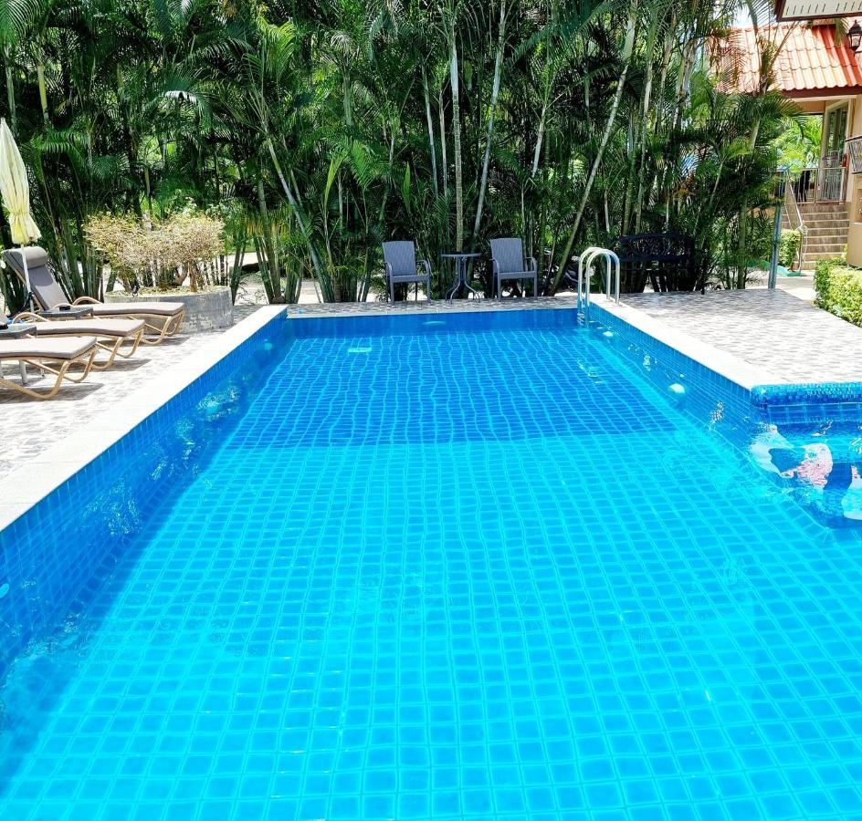 Filou Golf Pool Access 29 67 Koh Chang