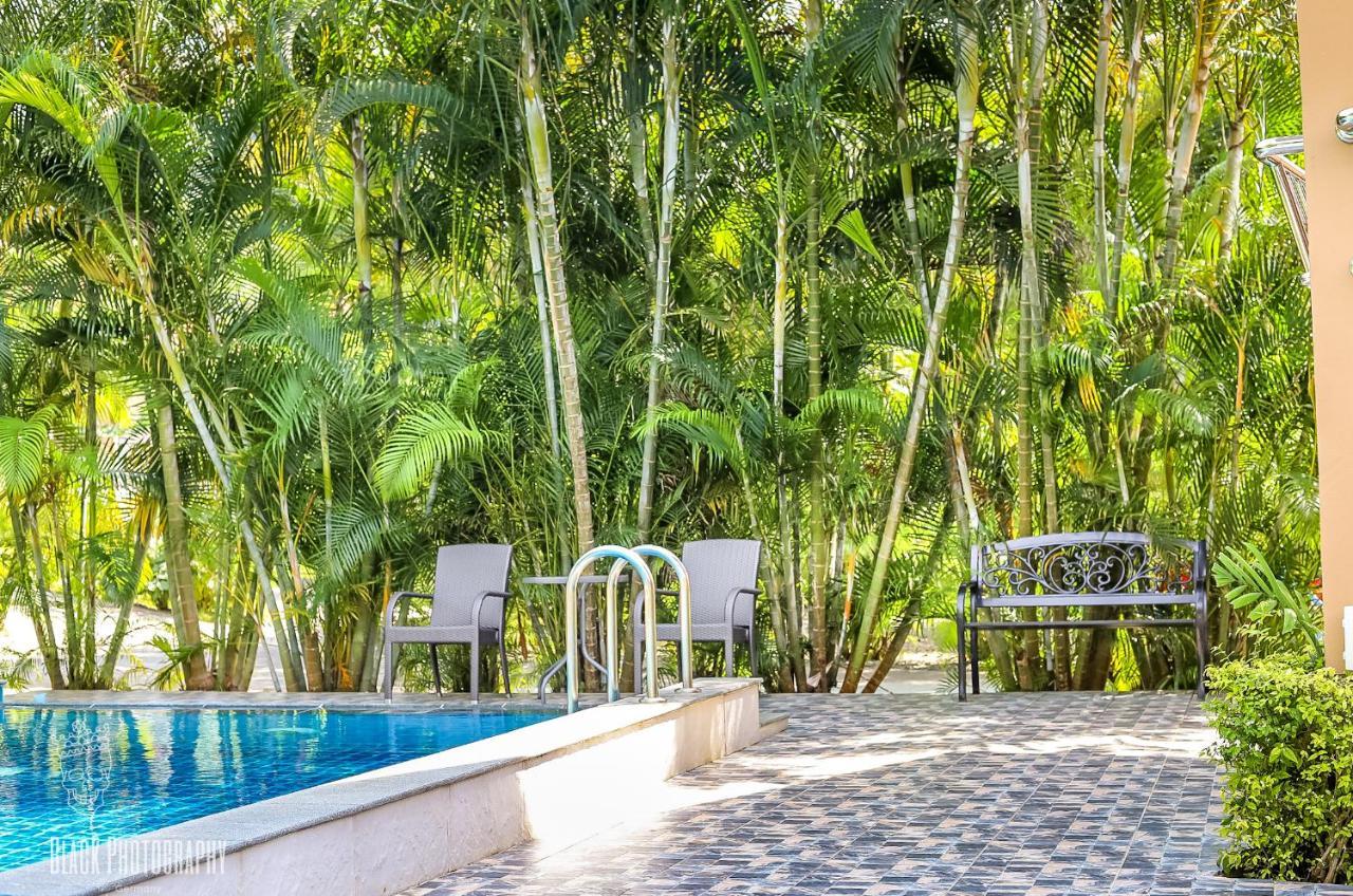 Filou Golf Pool Access 29 67 * Koh Chang